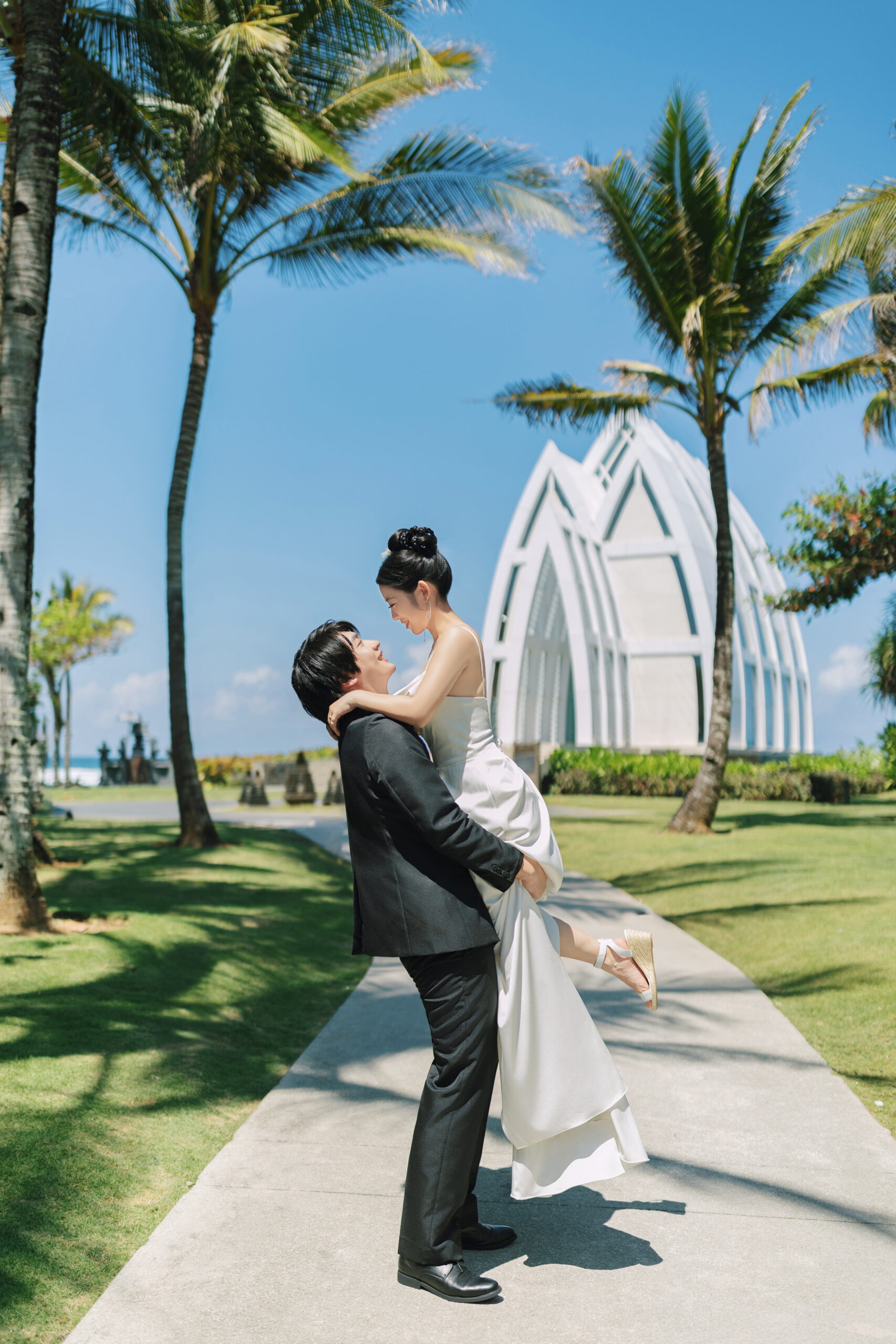 Intimate Ritz Carlton Chapel Wedding